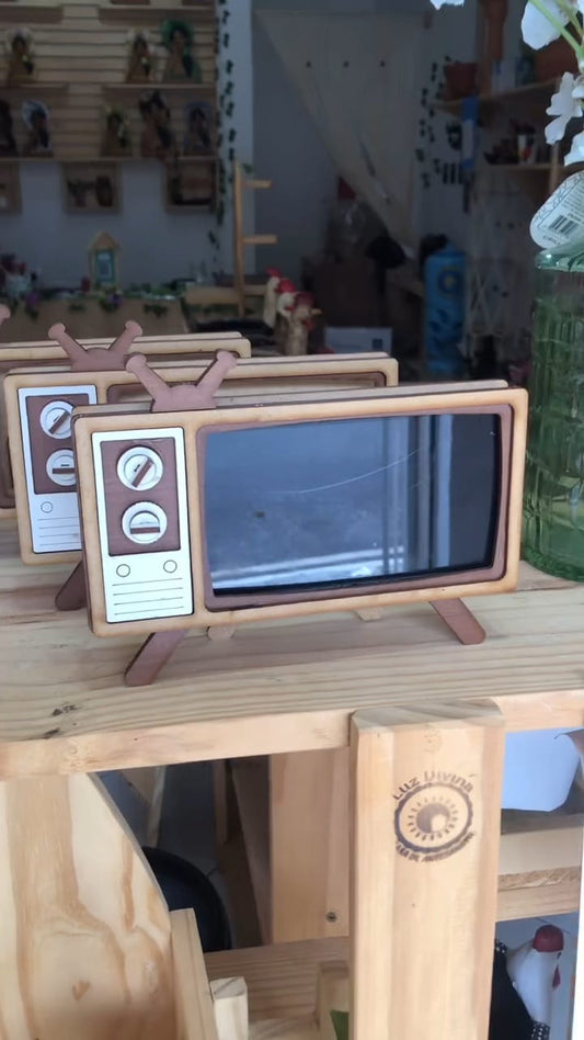 Retro TV Phone Stand